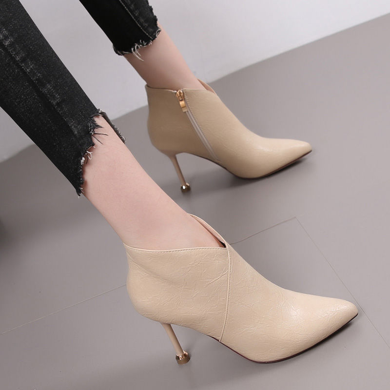 Cambridge Pointed Toe Boots – Everyday Elegance
