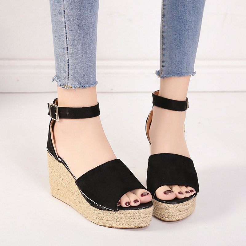 Sasha Buckled Peep-Toe Sandals – Chunky, Cool & Effortless