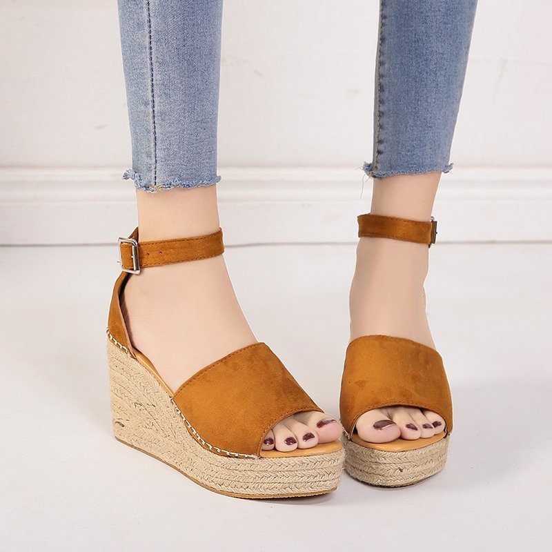 Sasha Buckled Peep-Toe Sandals – Chunky, Cool & Effortless