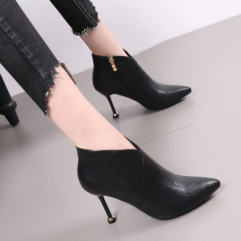 Cambridge Pointed Toe Boots – Everyday Elegance